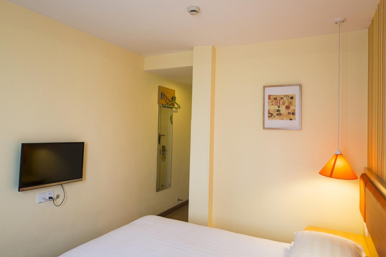 Home Inn Beijing Yansha East Sanyuan Bridge Екстер'єр фото