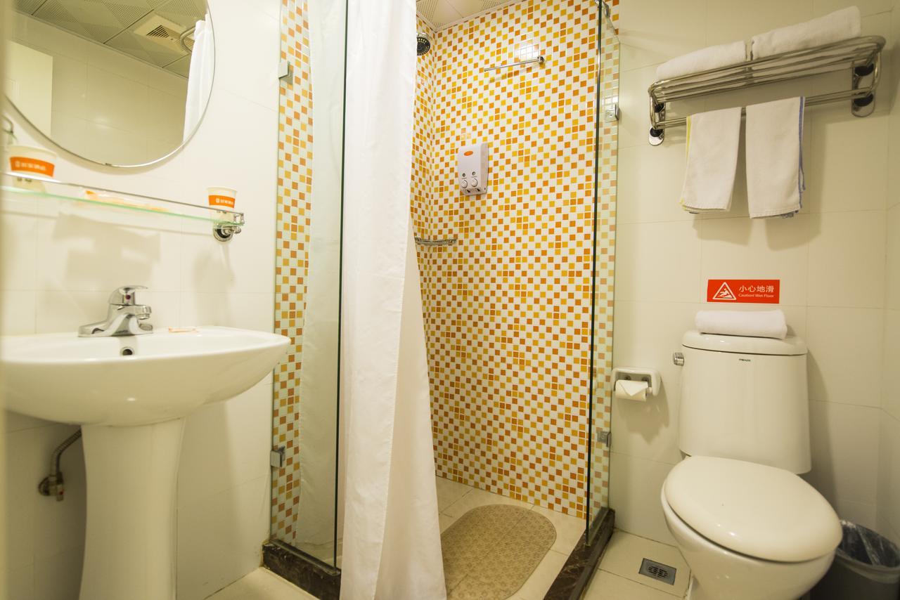 Home Inn Beijing Yansha East Sanyuan Bridge Екстер'єр фото